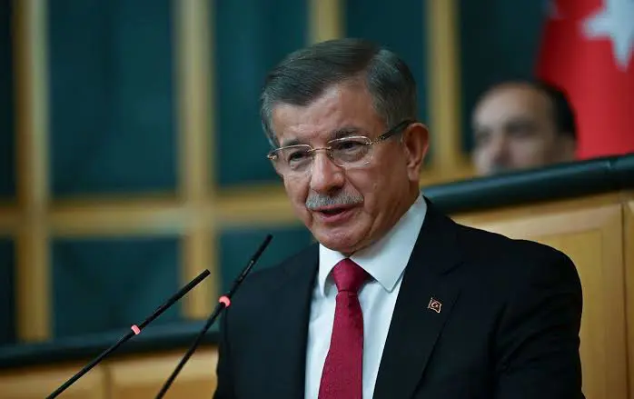 Davutoglu, Öcalan'in çagrisini degerlendirdi: 'Her çagri ve atilan her adim olumludur'