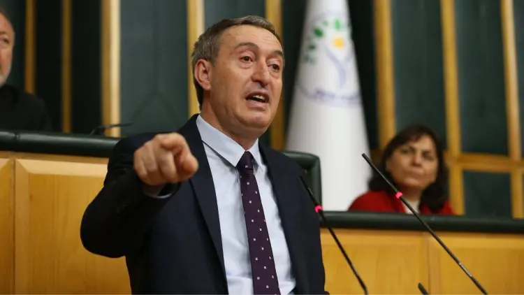 Bakirhan: Ocalan xwe ji bangewaziyeke dîrokî re amade dike