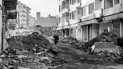 Di ser erdheja ku navenda wê Meres bû 2 sal derbas bûn! Li 10 parêzgehan xistibû!