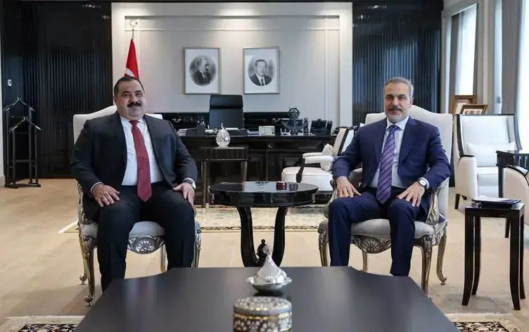 Hakan Fîdan bi Serokê Hevpeymaniya Ezm a Iraqê re civiya