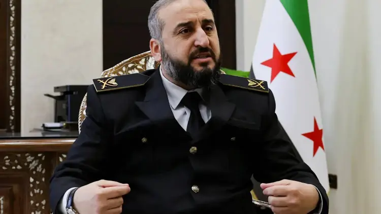 Wezîrê Parastinê yê hikûmeta Nû ya Sûriyeyê li ser danûstandinên li gel Kurdan daxuyanî da