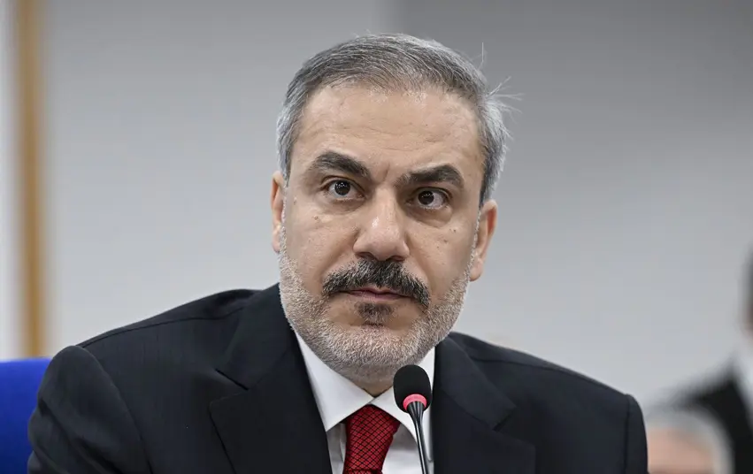 Hakan Fidan, bi wezîrê Îranê Arakçi re axifî