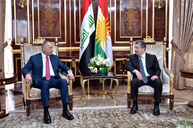 سەرۆکی حکوومەتی هەرێمی کوردستان پێشوازی لە سەرۆکوەزیرانی پێشووی فیدڕاڵ کرد