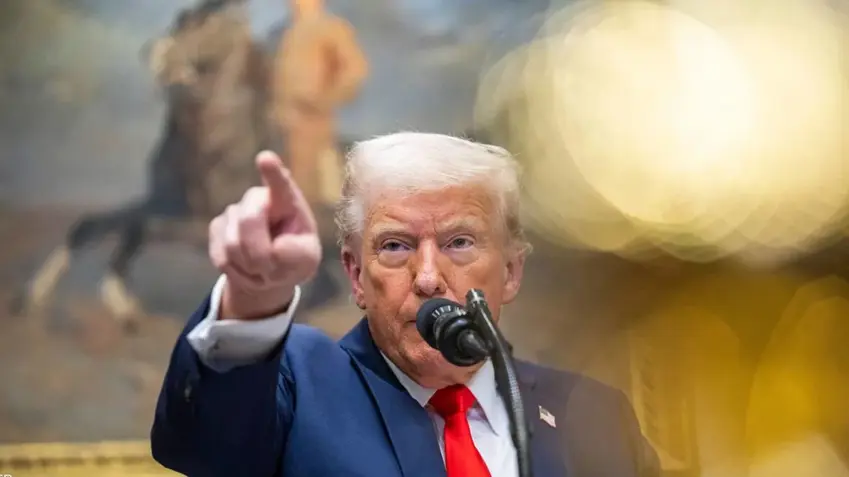 ترامپ : هیچ نیگەرانییەکم لە مانۆڕەکانی ئێران و ڕووسیا و چین نییە