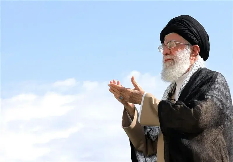 نامەکەی ترامپ لە ڕێگەی ئیماراتەوە گەێندرایە دەستی ڕابەری باڵای ئێران عەلی خامنەیی