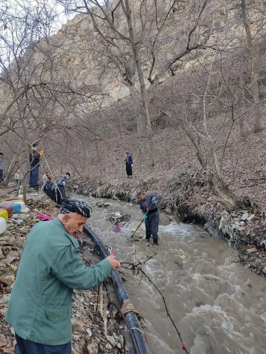 گوندێک لە ڕۆژهەڵاتی خاکی پیرۆز بەم شێوەیە دەڕۆنە پێشوازی نەورۆزی نیشتیمانی