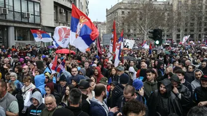 Sirbistan/ Piştî xwepêşandanan serokwezîr îstîfa kir û hukumet ket