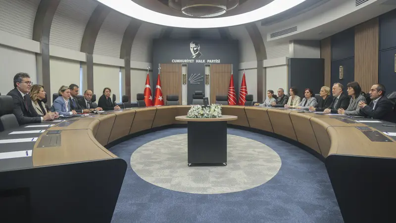 Sê partiyên siyasî ji bo pistgiriyê serdana CHPê kirin