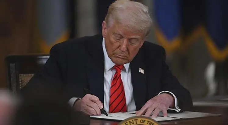 Trump, ABD Egitim Bakanligi'ni kapatti