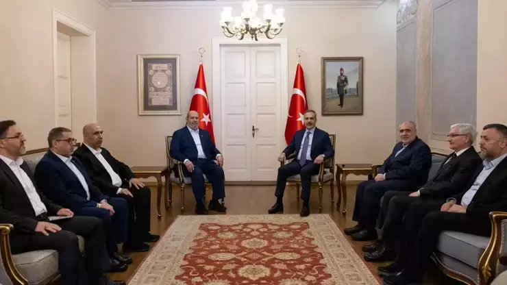 Hakan Fidan bi heyeta Hamasê re civînekî pêkanî