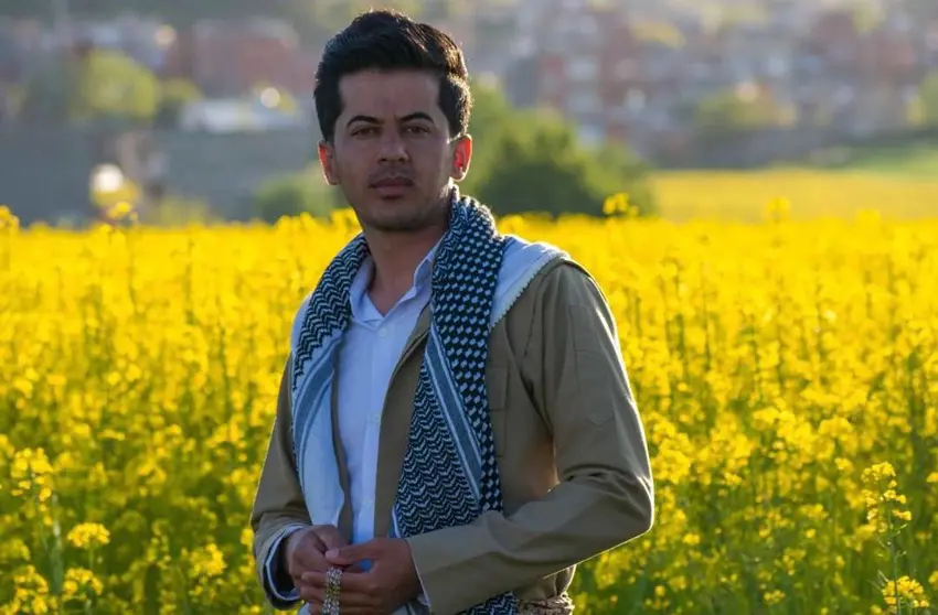مامۆستایەکی زمانی کوردی لە لایەن هێزەکانی هەواڵگری ئێران ەوە بۆ شوێنێکی نادیار بردراوە و دەست بەسەرکراوە .