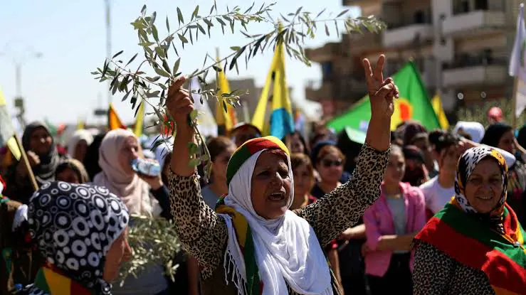 Kürtler, Suriye’deki geçis hükümetinin dislanmalarindan rahatsiz