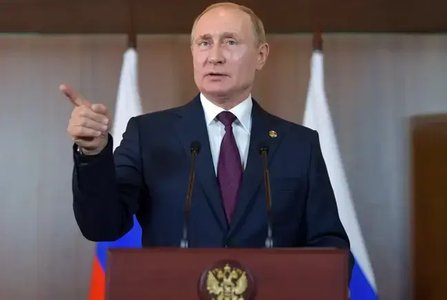 Putin bersiva Ewrûpayê da: “Divê em heya dawiyê herin û serî ji ti kesî re daneynin”