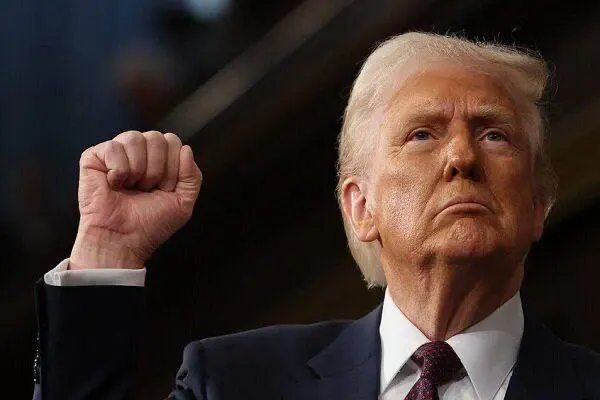 ترامپ وەزارەتی پەروەردەی ئەمریکای هەڵوەشاندەوە