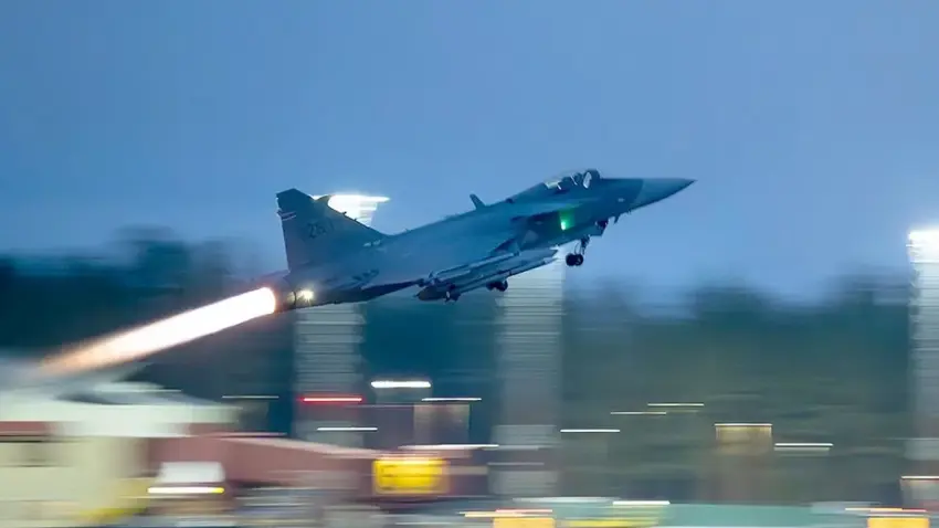 Balafira Hindistanê di wexta perwerdê de ket