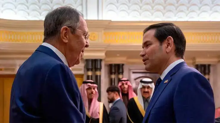 Lavrov bi Wezîrê Derve yê Amerîkayê Rubio re axivî