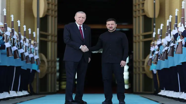 /haberresimleri/2025515/erdogan-ukrayna-devlet-baskani-ile-gorustuheadLine.webp