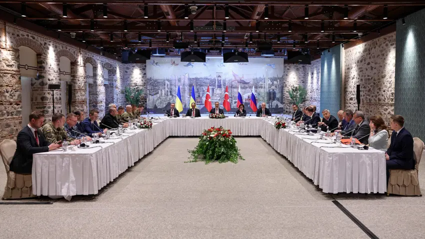 /haberresimleri/2025516/turkiye-rusya-ukrayna-uclu-toplantisi-gerceklestirildiheadLine.webp
