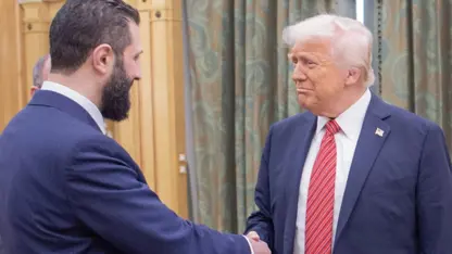 Trump’tan Şara’ya: Kürtleri ve diğer bileşenleri koru!