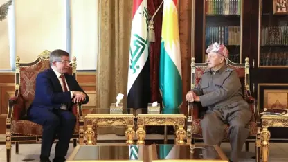 Serok Barzanî pêşwaziya Ahmet Davutoglu kir
