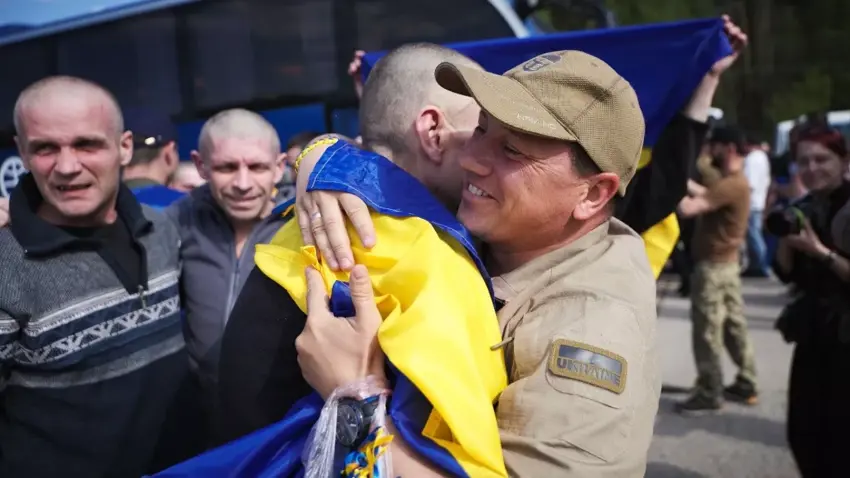 Zelenskiy: Rusya ile savaş esiri takasının ilk bölümü tamamlandı