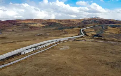 Îran 400 km dîwar di navbera xwe û Pakistan-Afganistanê de ava dike