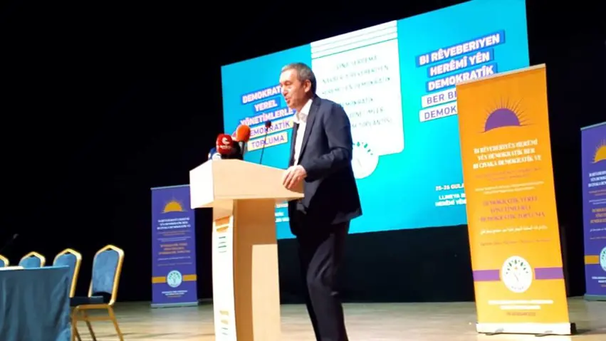 Bakirhan li Diyarbekirê axivî: Divê yasayên pêwîst bên derxistin