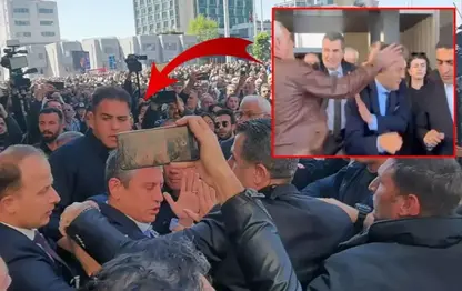 Özgür Özel'e, Sırrı Süreyya Önder için yapılan tören çıkışında saldırı!
