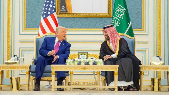 Trump û Bin Selman li ser aloziyên Îran û Îsraîlê axivîn