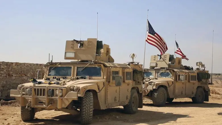 Reuters: Hêzên Amerîka ji 2 baregehên Rojavayê Kurdistanê vekişiyan