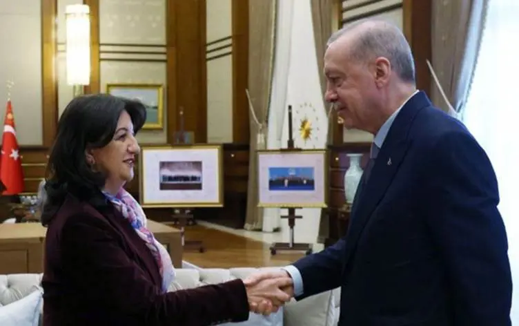 Serokkomarê Tirkiyê Erdoğan di rêya telefonê de Pervin Buldan pîroz kir