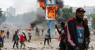 Di protestoyên li dijî şiddeta polîsan de 16 kes mirin