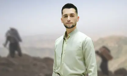 Hêzên Îranê kolberekî Kurd kuştin û yekî birîndar kirin