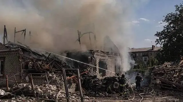 Rusya: Donetsk'teki Çervonaya Zirka yerleşim birimini ele geçirdik