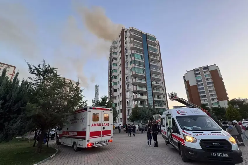 Li Diyarbekirê di apartmana 13 qat de şewat derket: Gelek kes asê mane