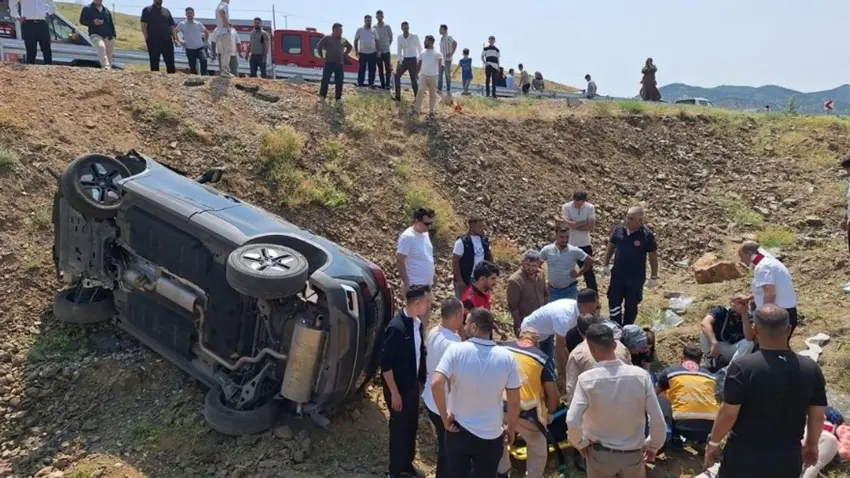 Li Çewlîgê otomobîlek qulibî: 5 kes birîndar bûn