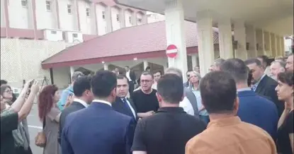 PKK’nin silah bırakma töreni öncesi DEM Parti heyeti Zaho'da protokol tarafından karşılandı