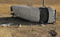 Li Diyarbekirê mînîbusa karkeran wergeriya: 17 karker birîndar bûn