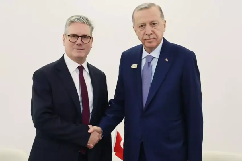 Erdoğan, li ser balafirên Eurofighter bi Starmer re axifî