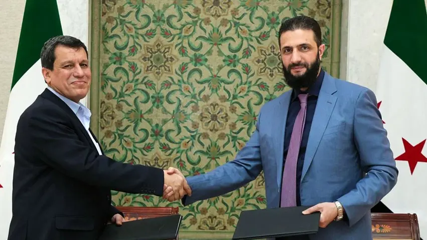 /haberresimleri/2025724/al-arabiya-hik-meta-s-riy-r-veberiya-rojava-li-ser-r-veberiya-deriy-n-s-nor-bendavan-li-hev-kiheadLine.webp