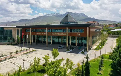 Ji şaredariya bajarê mezin ya Wanê 223 karker ji kar hatin derxistin