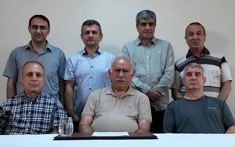 /haberresimleri/202579/ocalanin-tarihi-cagrisi-yayinlandiheadLine.webp