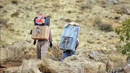 Di mehekê de 12 kolberên Kurd bûn qurbaniyên êrîşên hêzên Îranê