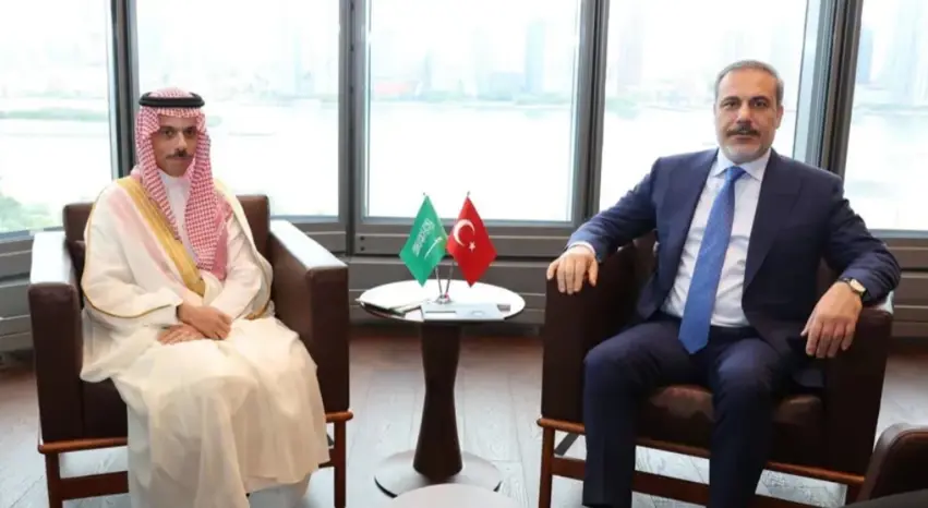 Hakan Fîdan bi Wezîrê Derve yê Siûdî re axivî