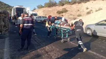 Mînîbusa ku karkerên demsale hildigirt wergeriya: 23 birîndar