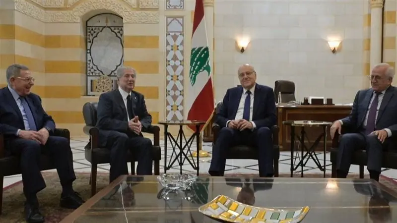پێنج سەرۆکی پێشوی لوبنان کۆبوونەوە