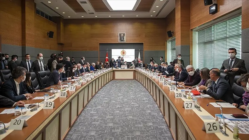 /haberresimleri/2025819/kurtulmus-em-di-serxistina-p-vajoy-de-pasde-gav-nav-jinheadLine.webp