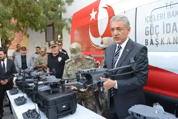Ji bo asayîşa sînorê Mêrdînê 7 drone û alavekî mobîl dan parêzgehê