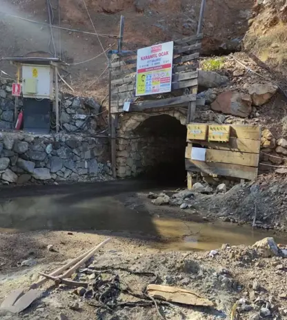 Di galeriya madena kromê de hilweşandin çêbû û 2 karker di bin axê de man