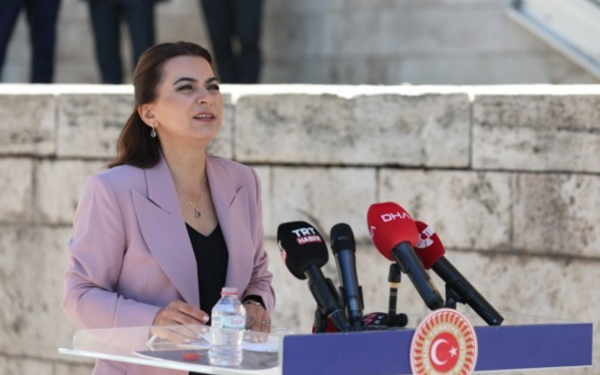 /haberresimleri/2025918/kocyigit-komisyon-sorumluluk-almazsa-kurt-sorununa-katki-sunamaz-headLine.webp